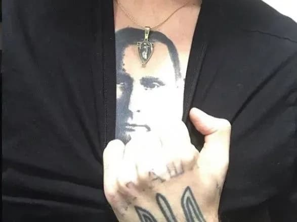 tantsivnik-polunin-ne-lishe-otrimav-pasport-rf-ale-y-zrobiv-tatuyuvannya-z-putinim