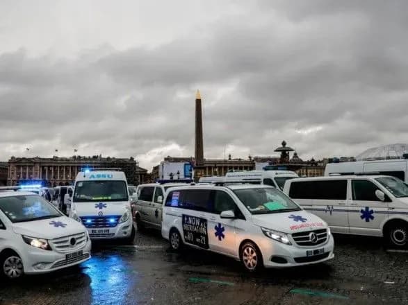 u-mvs-frantsiyi-nazvali-ganebnimi-diyi-radikaliv-v-khodi-manifestatsiy-zhovtikh-zhiletiv