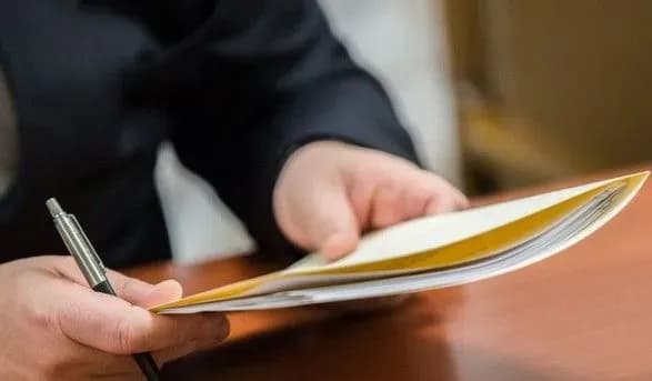 prezident-zvilniv-posla-senegalu-gaboni-kot-divuari-ta-liberiyi