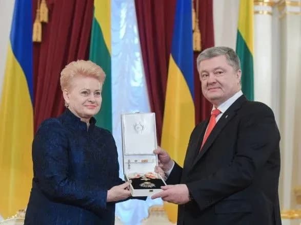 poroshenko-nagorodiv-gribauskayte-ordenom-svobodi