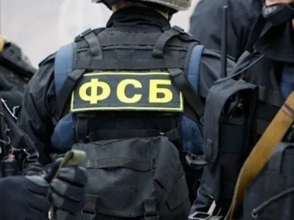 u-fsb-zayavili-scho-ne-blokuyut-ukrayinski-sudna-v-kerchenskiy-prototsi