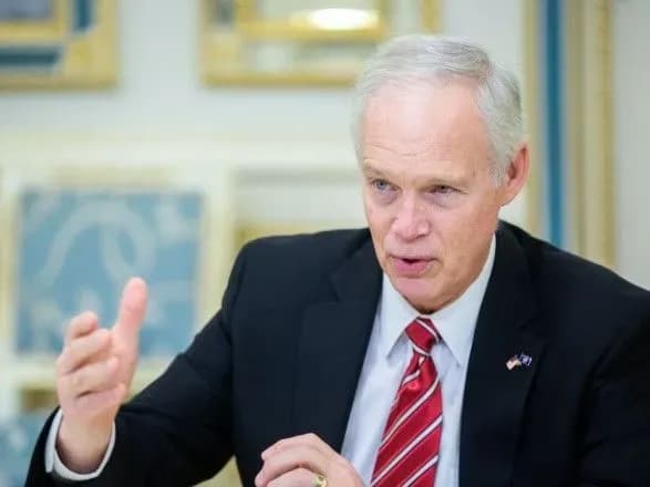 senator-ssha-mi-zasudzhuyemo-diyi-rosiyi