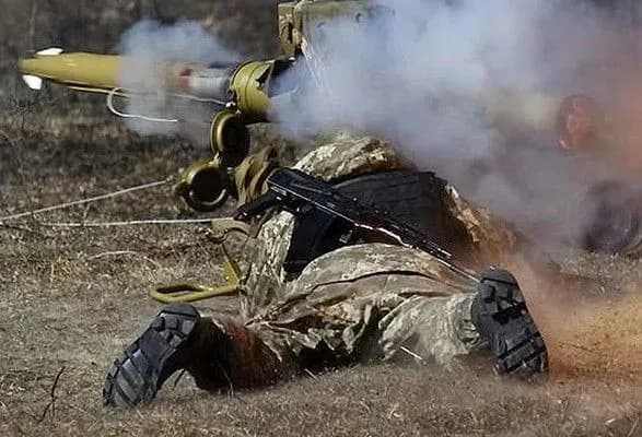 oos-boyoviki-znovu-obstrilyuvali-ukrayinski-pozitsiyi-z-granatometiv