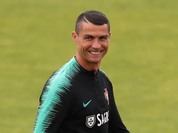 ronaldu-zayaviv-scho-kozhnogo-roku-zaslugovuye-na-zolotiy-myach