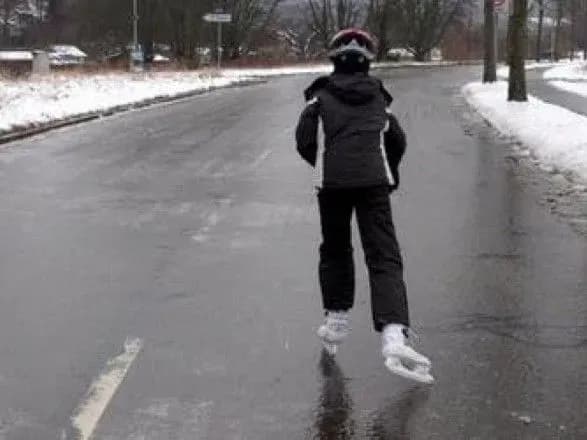 stolichnikh-vodiyiv-poperedili-pro-ozheleditsyu