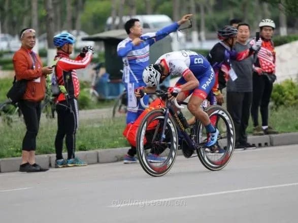 shestero-legioneriv-potrapili-u-sklad-novoyi-profesiynoyi-ukrayinskoyi-velokomandi