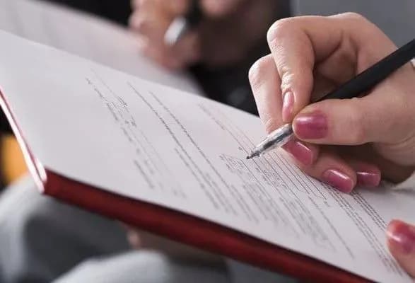 sotsiologi-nazvali-krayini-do-yakikh-ukrayintsi-stavlyatsya-naybilsh-priyazno