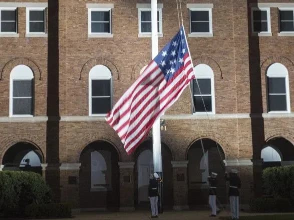 amerikanskogo-morskogo-pikhotintsya-zastrelili-v-vashingtoni