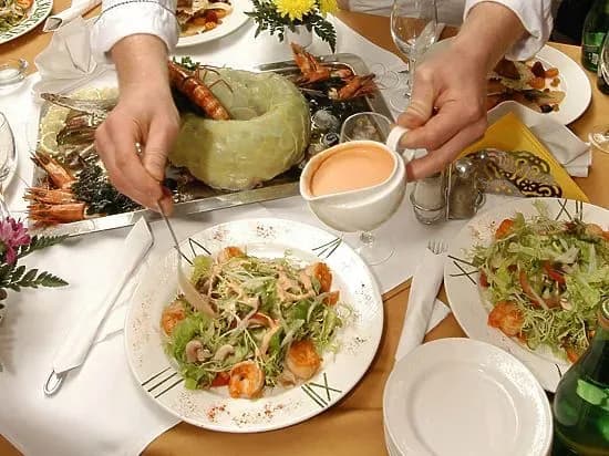 diyetolog-poradila-yak-pravilno-vikhoditi-z-postu-na-rizdvo-1