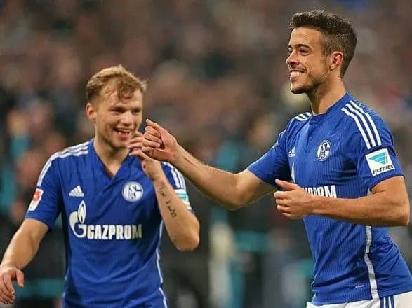 nastavnik-klubu-konoplyanki-vidstoroniv-vid-trenuvan-trokh-futbolistiv