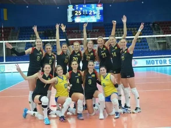 zhinocha-zbirna-ukrayini-z-voleybolu-peremogla-komandu-norvegiyi