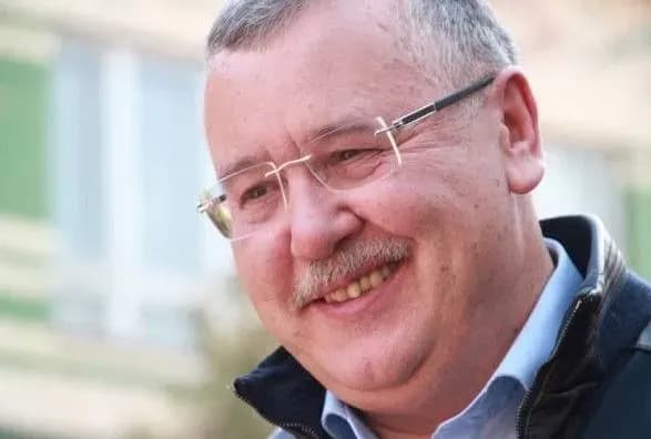 nechesnikh-bilshe-abo-chomu-statki-rodini-gritsenka-ne-skhodyatsya-iz-vitratami