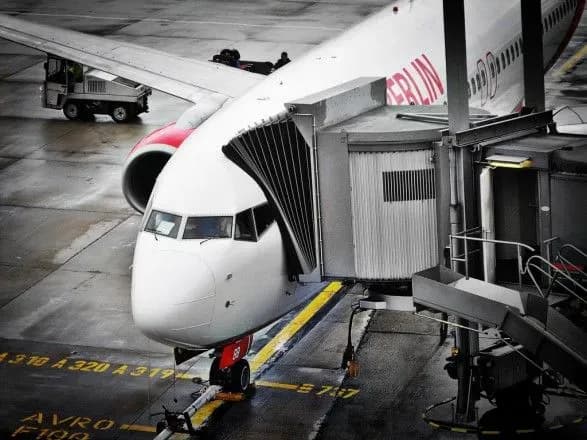 strayki-v-aeroportakh-nimechchini-skasovano-ponad-400-reysiv