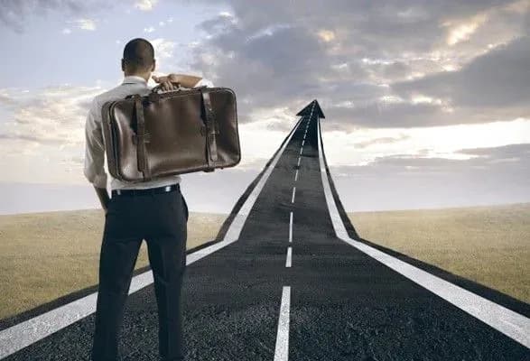 dvoye-ukrayintsiv-nalagodili-kanal-perepravki-inozemtsiv-do-yes