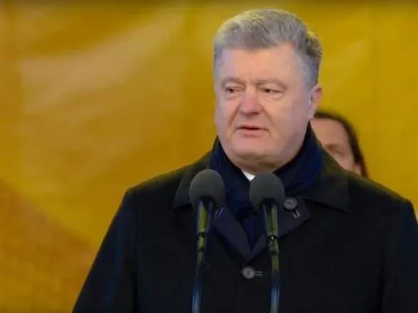 poroshenko-pidpishe-zakon-pro-garantiyi-mirnogo-perekhodu-parafiy