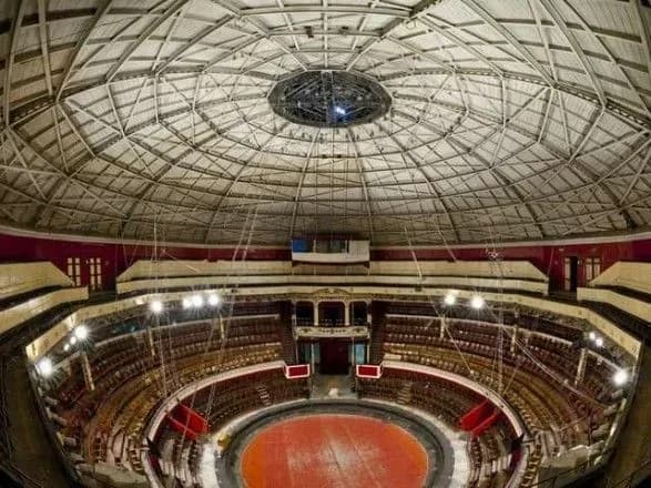 trokh-lyudey-zatrimali-pislya-shtovkhanini-z-politsiyeyu-pid-tsirkom