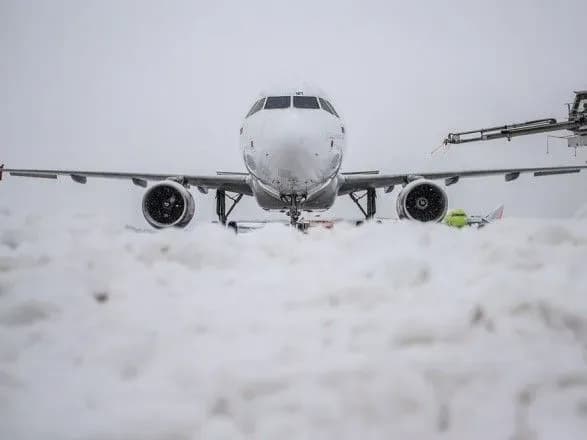 cherez-negodu-v-aeroportu-odesi-skasuvali-dva-reysi