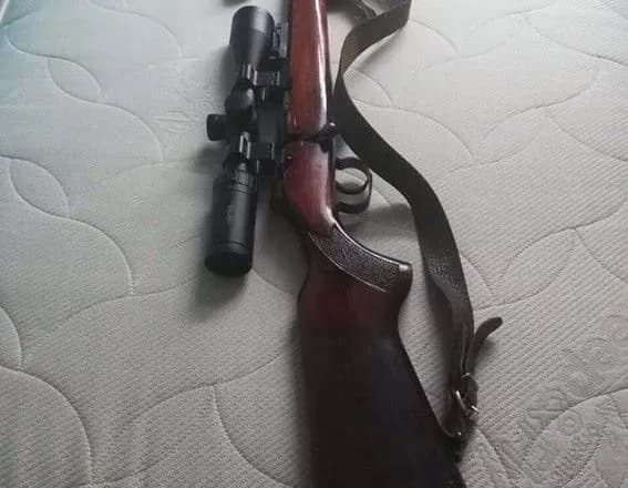 z-avtomobilya-politseyskogo-vkrali-karabin