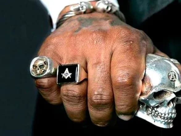 v-ukrayini-minulogo-roku-zatrimali-14-zlodiyiv-u-zakoni-11-vidvorili