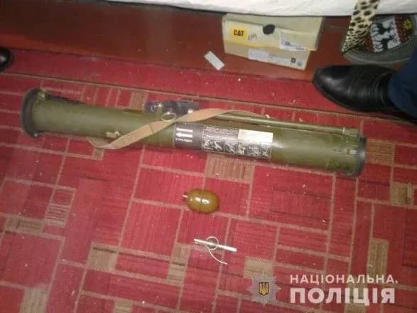 u-kharkivyanina-viluchili-granatomet-boyepripasi-i-30-kg-marikhuani