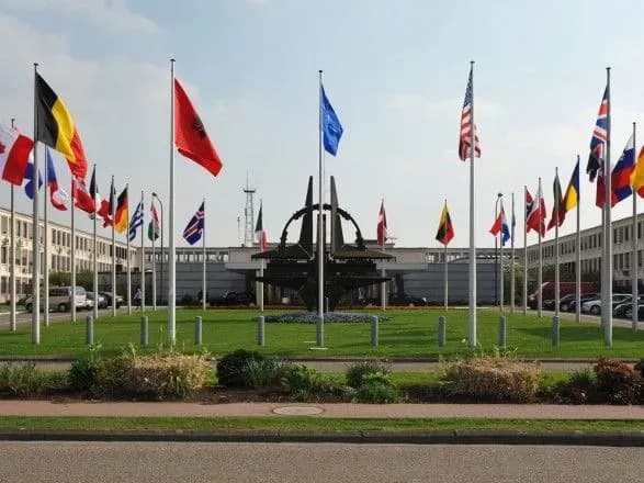 velika-britaniya-obitsyaye-zaokhochuvati-soyuznikiv-nato-dopomagati-ukrayini