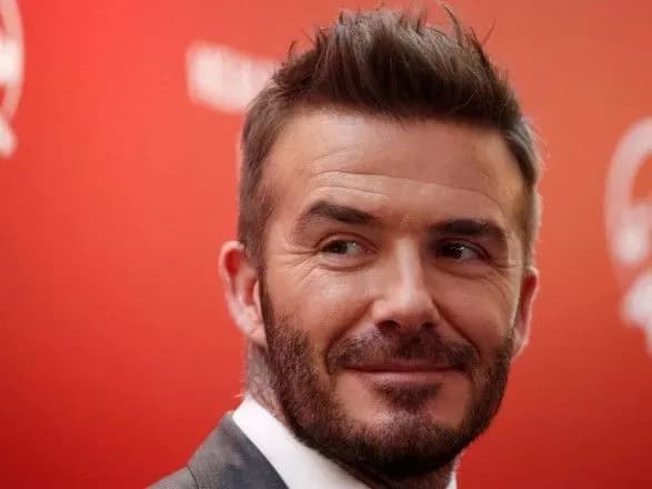 za-vikoristannya-telefonu-za-kermom-pered-sudom-postane-bekkhem-zmi