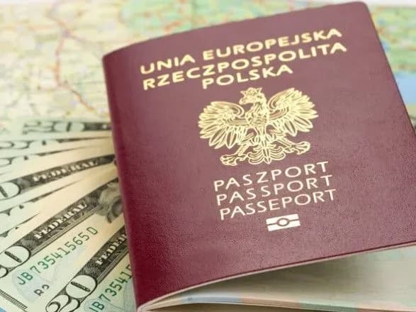 ukrayintsi-sered-tikh-khto-naychastishe-otrimuyut-polske-gromadyanstvo