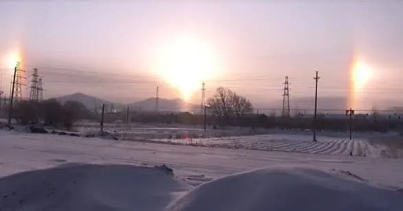 u-nebi-nad-kitayem-pomitili-tri-sontsya