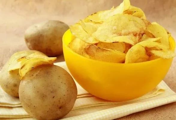 chipsi-provokuyut-ozhirinnya-i-rak-eksperti