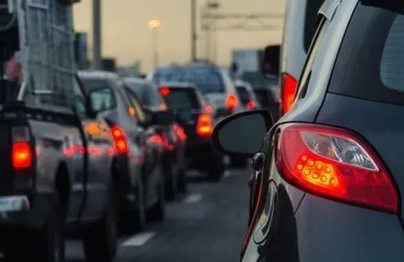 u-stolitsi-sposterigayetsya-maksimalniy-riven-zatoriv-1