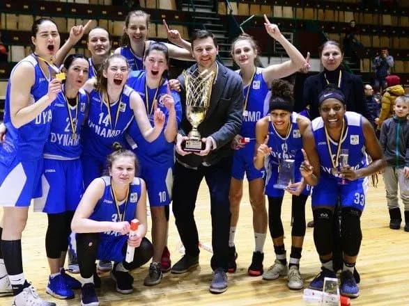 basketbolistki-dinamo-vpershe-v-istoriyi-viboroli-kubok-ukrayini