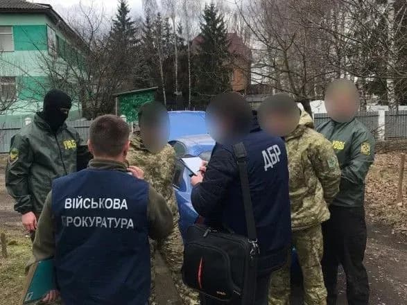 dbr-zatrimalo-prikordonnikiv-za-vimagannya-khabara-u-kolegi-za-movchannya