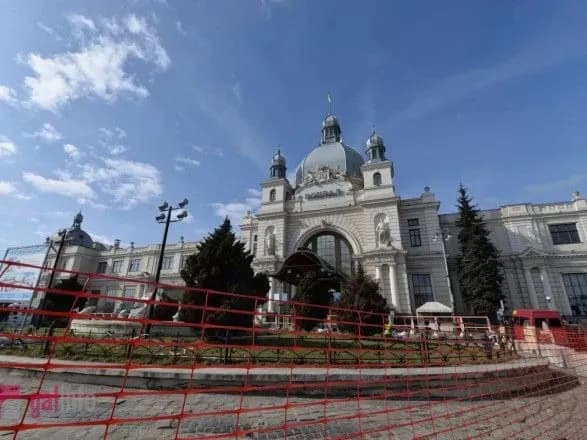 u-lvovi-1-kvitnya-zakriyut-avtostantsiyu