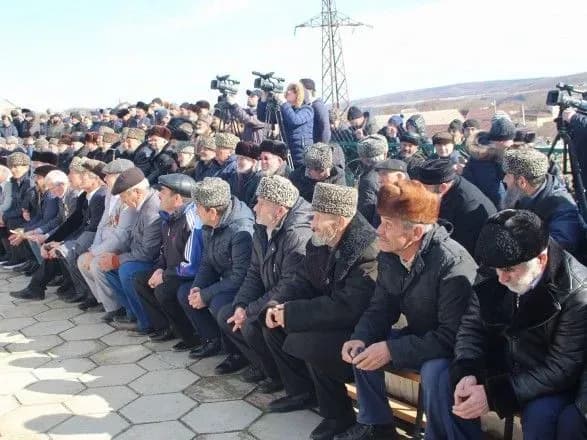 u-radi-zanepokoyilis-porushennyam-prav-korinnikh-narodiv-rosiyi