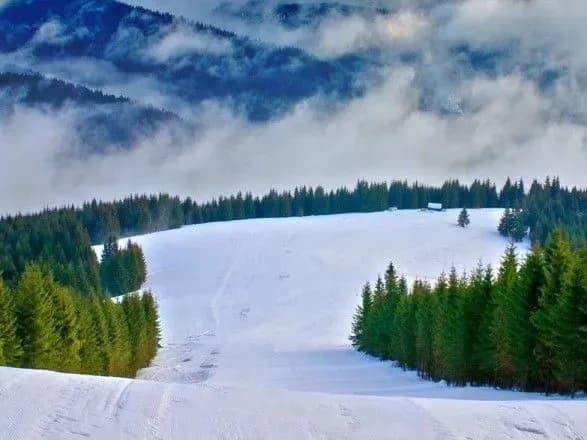 u-karpatakh-utrimayetsya-znachna-lavinna-nebezpeka