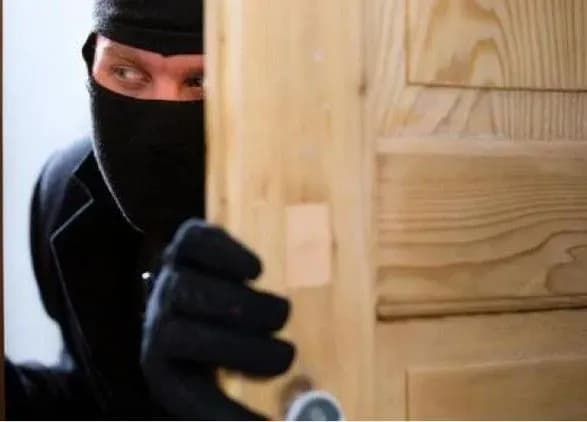 politsiya-zatrimala-bandu-domushnikiv-gastroleriv-na-khersonschini