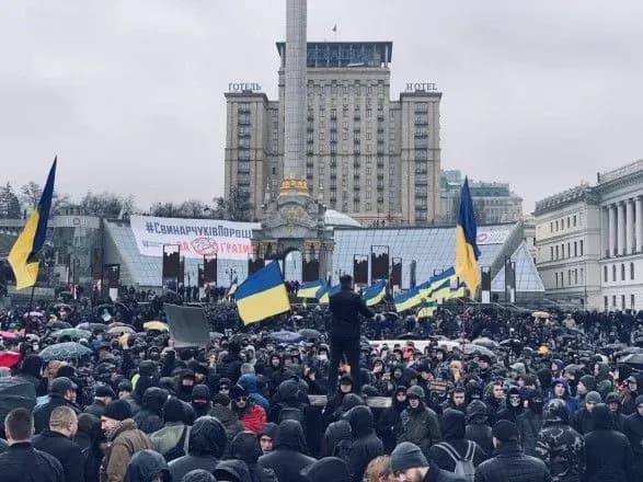 na-miting-natsionalnogo-korpusu-pid-administratsiyu-prezidenta-priyshlo-ponad-10-tis-lyudey