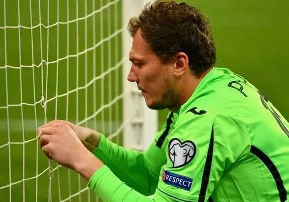 pyatov-uviyshov-do-pyatirki-kraschikh-gravtsiv-natsionalnikh-zbirnikh-iz-futbolu