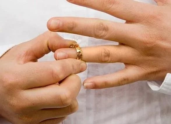 v-ukrayini-zrosla-kilkist-rozluchen