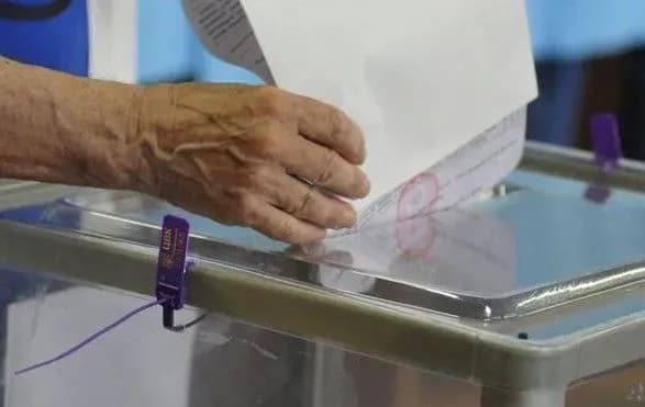 ukrayintsi-u-bilorusi-pidtrimali-poroshenka-te-zelenskogo