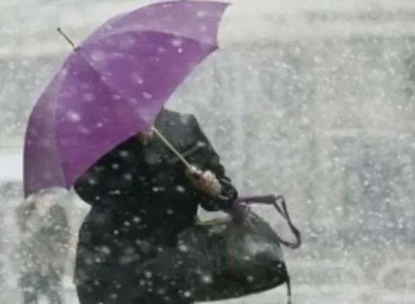 na-skhodi-ukrayini-zavtra-dosch-z-mokrim-snigom-sinoptiki