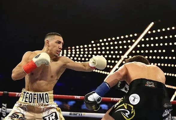 amerikanskiy-bokser-poobitsyav-priniziti-lomachenka