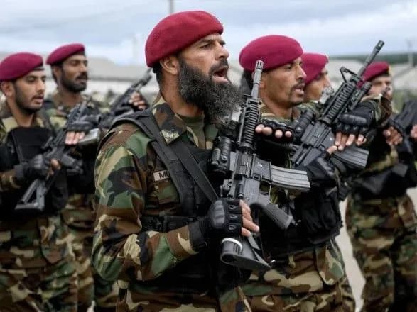 indiya-vivela-svoyikh-mirotvortsiv-z-liviyi