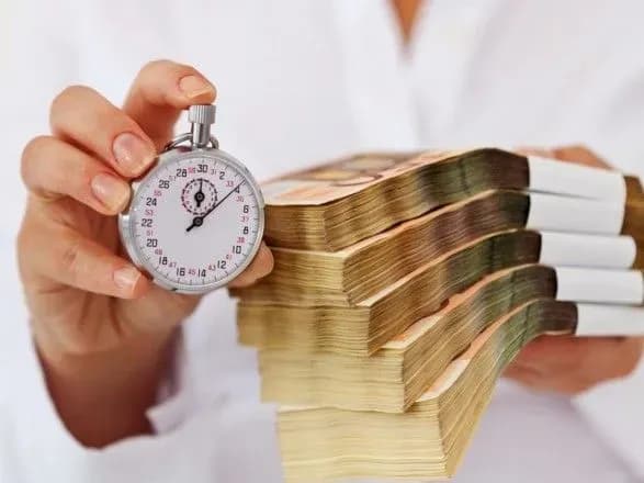 ukrayintsi-prodovzhili-naroschuvati-grivnevi-krediti-u-bankakh