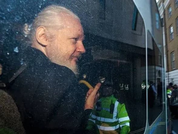 zmi-britaniya-davala-garantiyi-ekvadoru-ne-ekstraduvati-assanzha