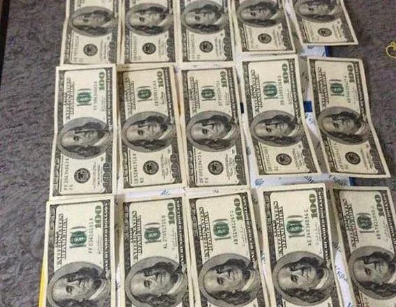 u-kropivnitskomu-zatrimali-advokata-na-peredachi-khabara-politseyskomu