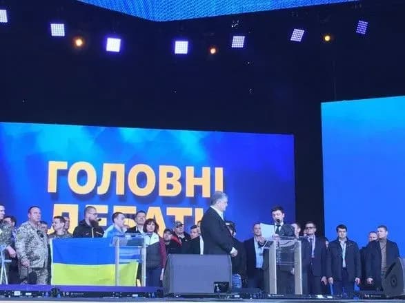 pro-moryakiv-rotterdam-i-debaltseve-zelenskiy-peredav-poroshenku-pitannya-vid-ukrayintsiv