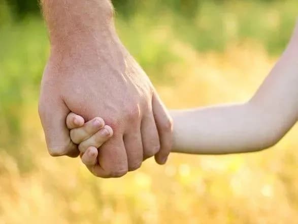 u-zelenskogo-zaklikali-ne-prikhoditi-z-ditmi-na-stadion