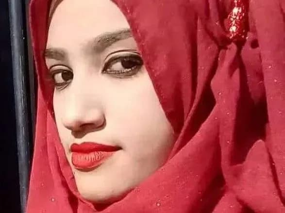 u-bangladeshi-proyshli-protesti-pislya-spalennya-19-richnoyi-studentki