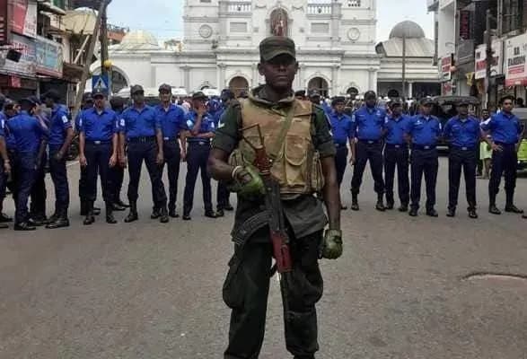 u-shri-lantsi-cherez-vibukhi-zatrimali-24-lyudini